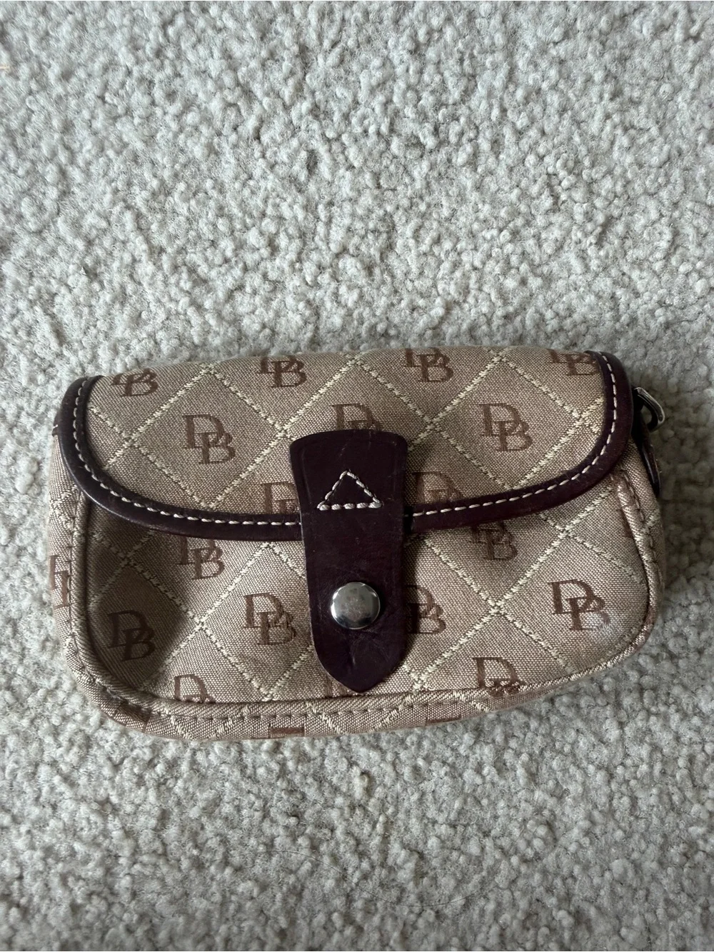 Dooney & Bourke  Brown Canvas Leather Signature Clutch Wallet-Purses Made In USA
